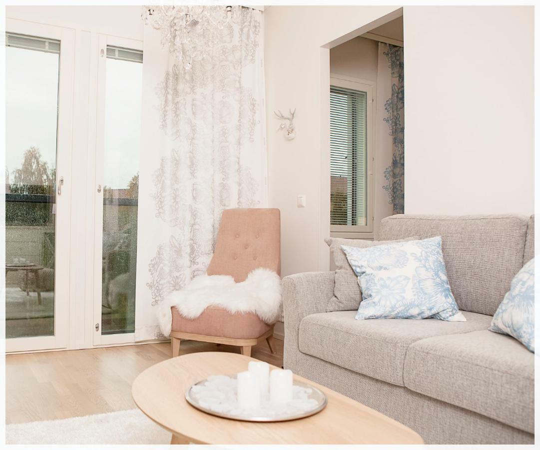 רובניימי Crystal Suites 1 מראה חיצוני תמונה